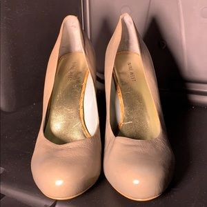 Grey Leather Nine West Pumps